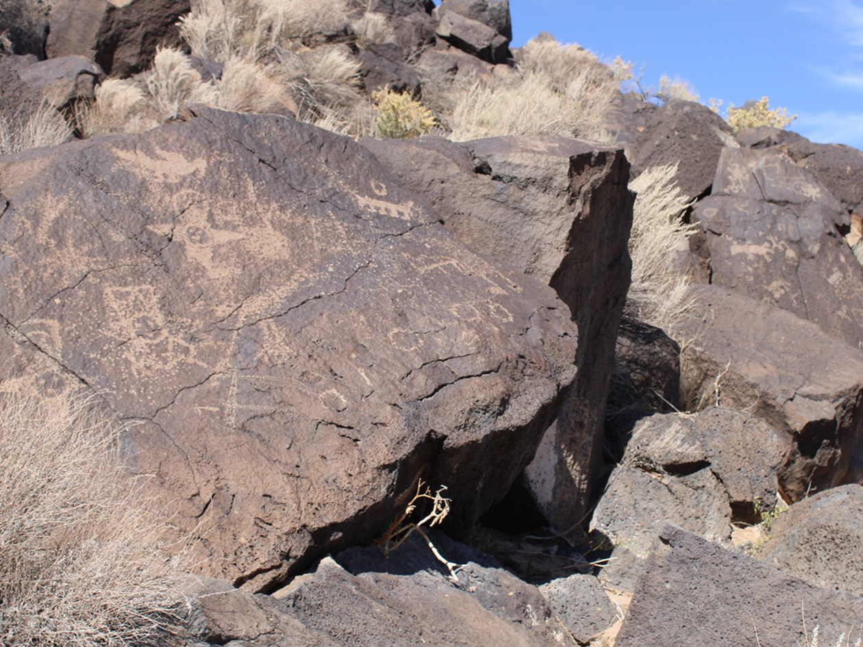 Petroglyphs along the Piedras Marcadas trail (Brad Lyons photo)